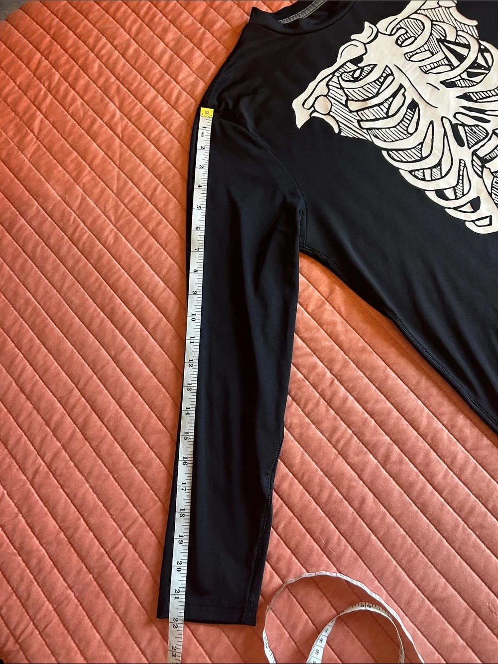 Volcom Skeleton Boys Swim Rashguard size XL